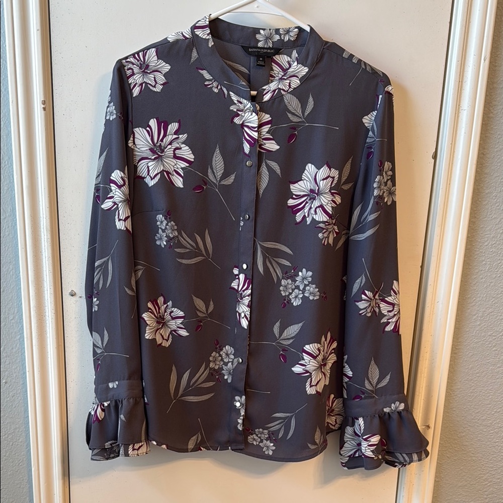 Floral Gray Blouse with Ruffle Sleeves